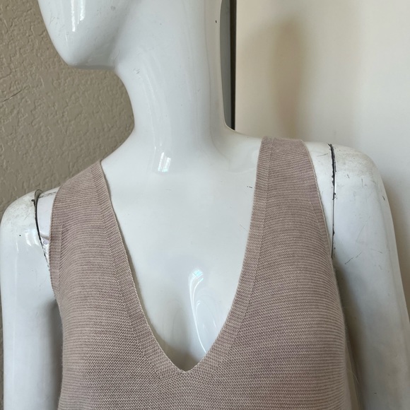 THE RESET R LABEL NEW! Beige 100% Wool Sleeveless Sweater Vest Sz S - Picture 2 of 7